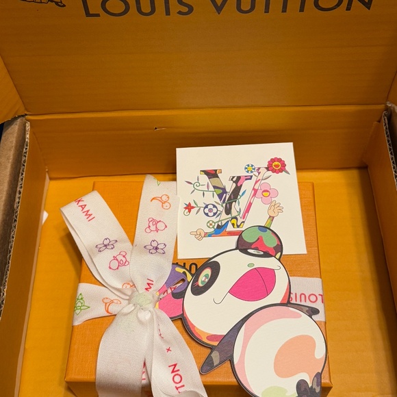 Louis Vuitton x Takashi Murakami Packaging: Ribbon, Tag, Paper Bag, Sticker Set - Picture 2 of 10